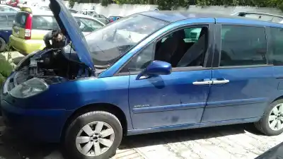 Véhicule à la ferraille CITROEN C8 2.2 HDi Exclusive de l'année 2005 alimenté 4HW