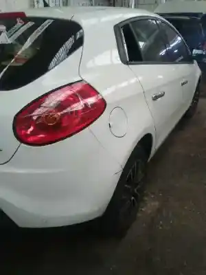 Veicolo di demolizione fiat bravo (198) 1.6 16v active multijet (77kw) dell'anno 2014 alimentato 844a3000