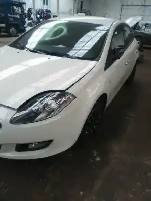 Veicolo di demolizione fiat bravo (198) 1.6 16v active multijet (77kw) dell'anno 2014 alimentato 844a3000
