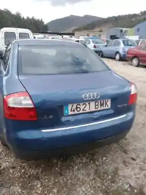 Veículo de Sucata AUDI A4 BERLINA (8E) 1.9 TDI do ano 2001 alimentado AWX