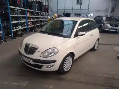 Veicolo di demolizione lancia                                             ypsilon (101)                                                                                                                                                                                                                                              1.4 16v platino                                                                                                                                                                                                                                            dell'anno 2005 alimentato 843a1000