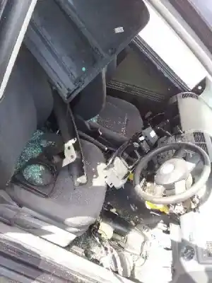 Veículo de Sucata volkswagen polo (9n1) trendline do ano 2001 alimentado bby