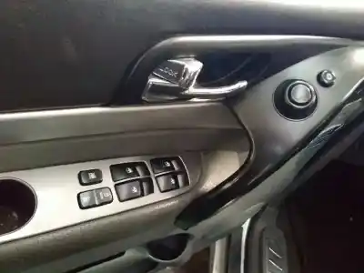 Veículo de Sucata ssangyong rodius xdi do ano 2007 alimentado d27dt