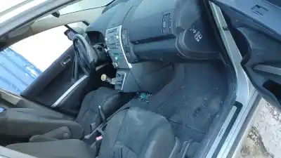 Veículo de Sucata toyota corolla verso (r1) motor 2.2 136 do ano 2005 alimentado 2adftv