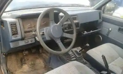 Véhicule à la ferraille nissan terrano (wd21) 2.4i de l'année 1989 alimenté otto con cata.