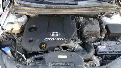 Veículo de Sucata kia cee´d sporty wagon active do ano 2007 alimentado d4fb