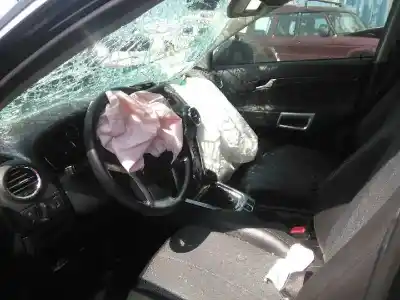 Véhicule à la ferraille opel antara selective de l'année 2015 alimenté a22dm