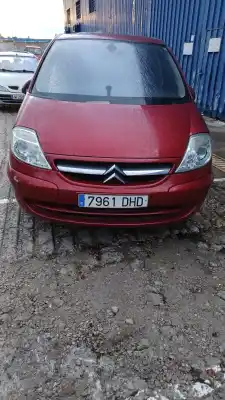 Véhicule à la ferraille citroen c8 2.2 hdi exclusive de l'année 2004 alimenté 4hw