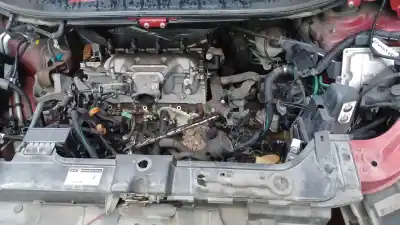 Véhicule à la ferraille citroen c8 2.2 hdi exclusive de l'année 2004 alimenté 4hw
