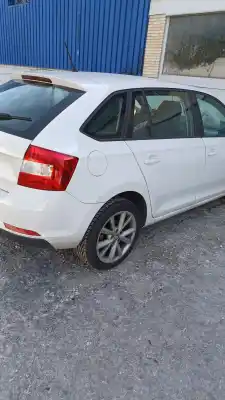 Scrapping Vehicle skoda rapid elegance of the year 2012 powered cay