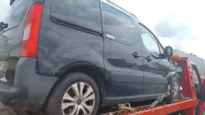 Véhicule à la ferraille citroen berlingo station wagon xtr de l'année 2011 alimenté 9hpdv6dted