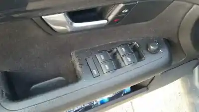 Veicolo di demolizione audi a4 berlina (8e) 2.5 tdi (114kw) dell'anno 2002 alimentato aym