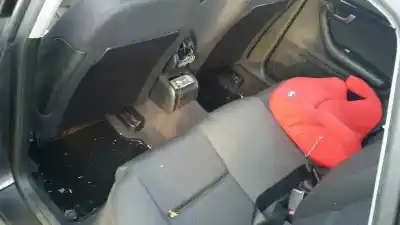 Veicolo di demolizione audi a4 berlina (8e) 2.5 tdi (114kw) dell'anno 2002 alimentato aym