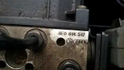 Veicolo di demolizione audi a4 berlina (8e) 2.5 tdi (114kw) dell'anno 2002 alimentato aym