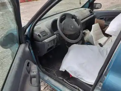 Здавання транспортного засобу renault clio ii fase ii (b/cb0) authentique року 2002 потужний k9k a7
