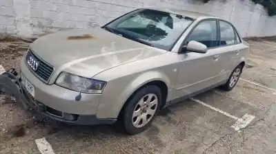 Veículo de Sucata AUDI A4 BERLINA (8E) 1.8 20V Turbo do ano 2002 alimentado AVJ