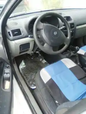 Здавання транспортного засобу renault clio ii fase ii (b/cb0) authentique року 2001 потужний k9k a7