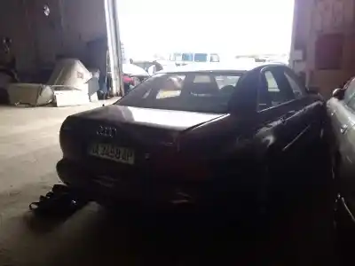 Vehicul casat audi a8 (d2) 4.2 quattro al anului 1996 alimentat abz