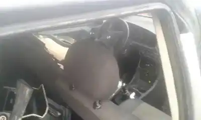 Veículo de Sucata opel zafira a blue line do ano 2005 alimentado y22dtr