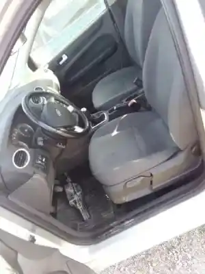 Verschrottungsfahrzeug ford focus berlina (cap) trend des jahres 2005 angetrieben g8da