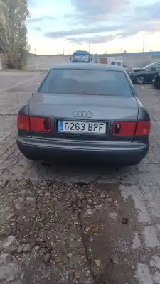 Veicolo di demolizione audi a8 (d2) 4.2 quattro dell'anno 1994 alimentato abz