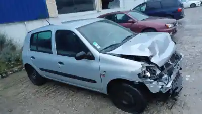 Scrapping Vehicle RENAULT CLIO II FASE II (B/CB0) Authentique of the year 2005 powered D4F712
