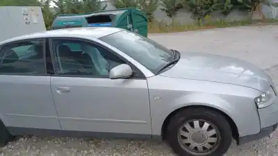 Veicolo di demolizione audi a4 berlina (8e) 2.0 20v cat (alt) dell'anno 2001 alimentato alt