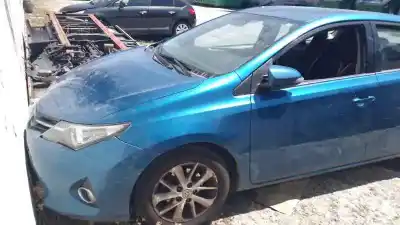 Veicolo di demolizione TOYOTA AURIS  dell'anno 2013 alimentato 1NDTV