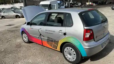 Veicolo di demolizione volkswagen polo (9n1) conceptline dell'anno 2002 alimentato 