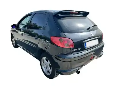 Veículo de Sucata peugeot 206 berlina xs-line do ano 2006 alimentado 8hz