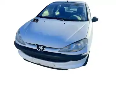 Veicolo di demolizione PEUGEOT 206 BERLINA XS-Line dell'anno 2002 alimentato 8HX