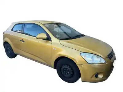 Veículo de Sucata KIA CEE´D 1.6 CRDi CAT do ano 2008 alimentado D4FB