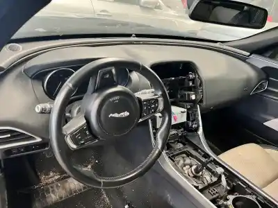 Scrapping Vehicle jaguar xe r-sport of the year 2016 powered 204dtd