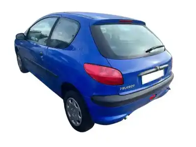 Veicolo di demolizione peugeot 206 berlina 1.4 dell'anno 2000 alimentato kfx