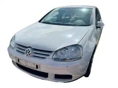 Vehicul casat VOLKSWAGEN GOLF V BERLINA (1K1) Conceptline (E) al anului 2004 alimentat BLX