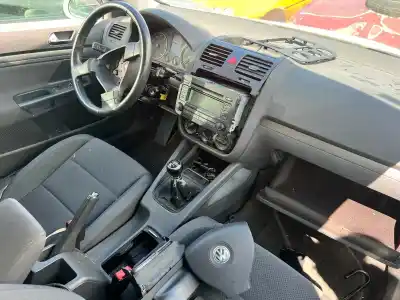 Vehicul casat volkswagen golf v berlina (1k1) conceptline (e) al anului 2004 alimentat blx