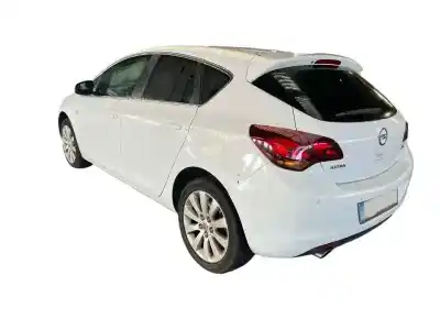 Veículo de Sucata opel astra j lim. 2.0 16v cdti do ano 2011 alimentado a20dth