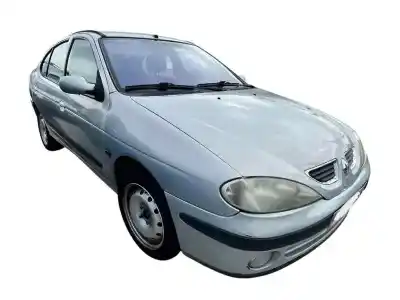 Véhicule à la ferraille RENAULT MEGANE I FASE 2 BERLINA (BA0)  de l'année 2002 alimenté F9Q732