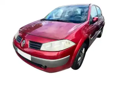 Véhicule à la ferraille RENAULT MEGANE II CLASSIC BERLINA  de l'année 2006 alimenté F9Q804