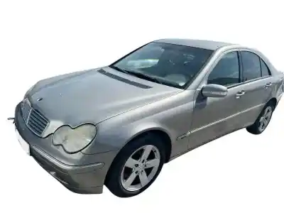Véhicule à la ferraille MERCEDES CLASE C (W203) BERLINA  de l'année 2003 alimenté 612962