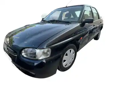 Veicolo di demolizione FORD ESCORT BERL./TURNIER  dell'anno 1996 alimentato 