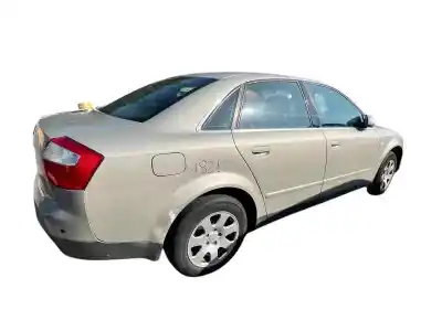 Veículo de Sucata audi a4 berlina (8e) 1.9 tdi (96kw) do ano 2002 alimentado awx