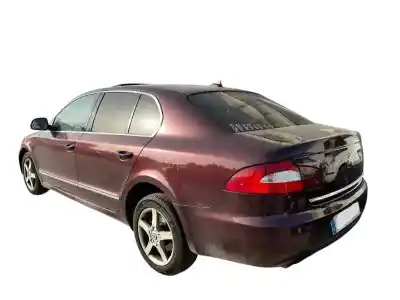 Sloopvoertuig skoda suberb (3t4) 2.0 tdi dpf van het jaar 2009 aangedreven bmp