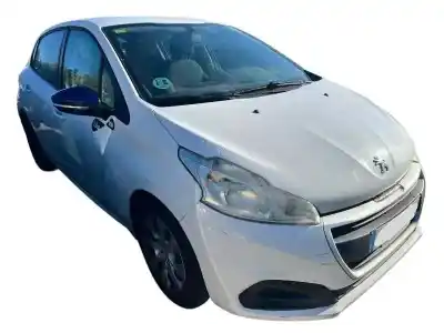 Veículo de Sucata PEUGEOT 208 1.2 12V VTi do ano 2020 alimentado HMP / HM01