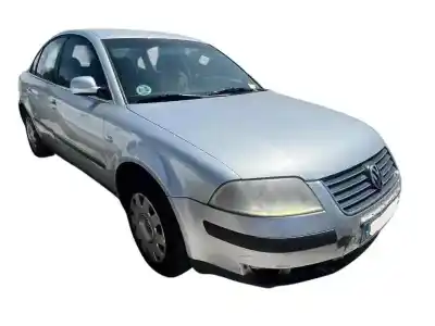 Здавання транспортного засобу volkswagen passat b5 variant (3b5) 2.0 4motion року 2001 потужний azm