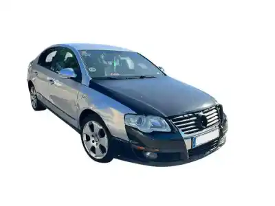 Vehicul casat VOLKSWAGEN PASSAT BERLINA (3C2) 2.0 TDI al anului 2010 alimentat CBAB