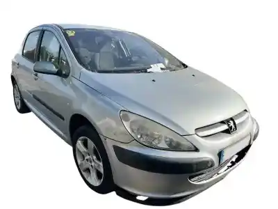 Veicolo di demolizione PEUGEOT 307 (S1)  dell'anno 2002 alimentato RFN