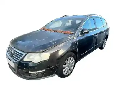 Vehicul casat VOLKSWAGEN PASSAT BERLINA (3C2)  al anului 2005 alimentat BKP