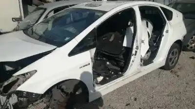 Здавання транспортного засобу toyota prius (zvw30) 2zr року 2012 потужний 2zr