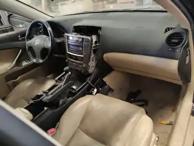 Здавання транспортного засобу lexus is (ds2/is2) 2adfhv року 2006 потужний 2adfhv